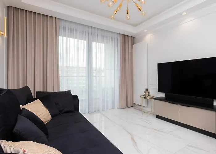 Plac Unii Srodmiescie By Renters Prestige